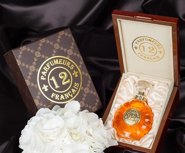 12 Parfumeurs Francais — 12 Parfumeurs Francais Mon Amour