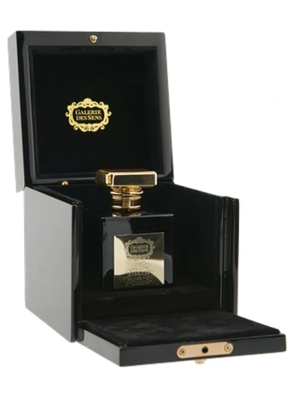 Galerie Des Sens — Galerie Des Sens Smell & Fly