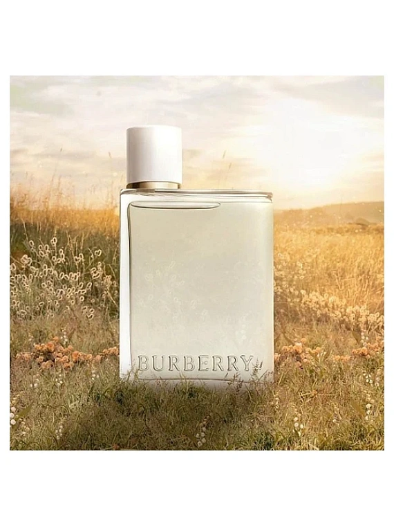 Burberry — Burberry Her Eau De Toilette