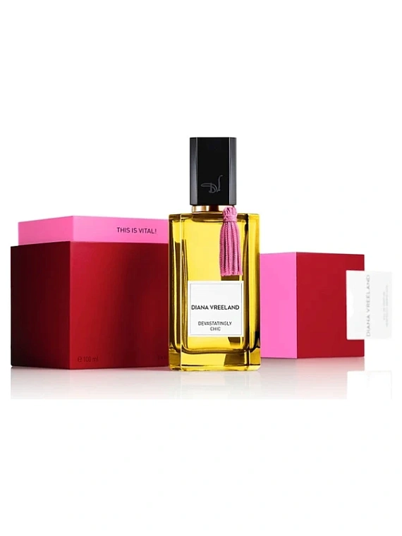 Diana Vreeland — Diana Vreeland Devastatingly Chic