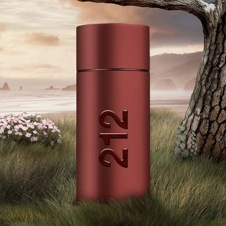 Carolina Herrera 212 Sexy Men Дезодорант-спрей — фото 2