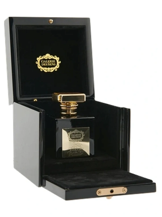 Galerie Des Sens — Galerie Des Sens Smell & Fly